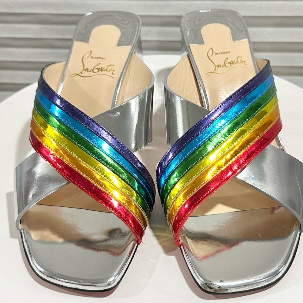 🌺CHRISTIAN LOUBOUTIN🌺 Arkenmule Silver Rainbow Mule Sandal Size: 36.5 - Picture 3 of 15